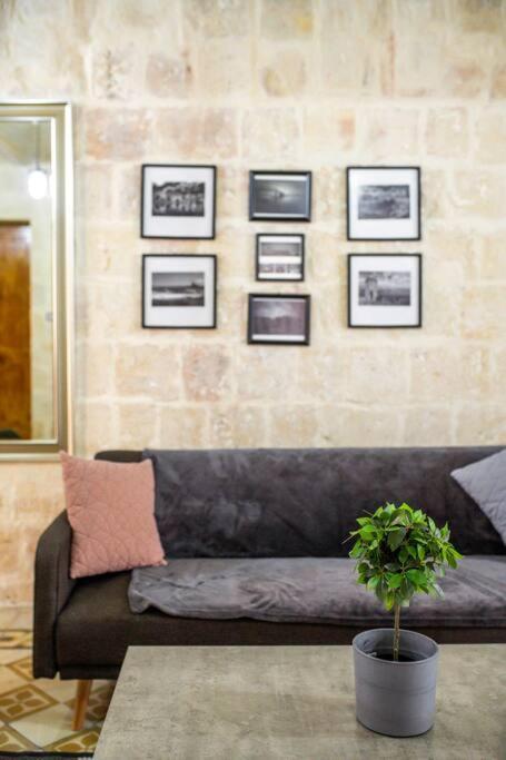 Chic, Stylish & Spacious Flat In Central Valletta Zewnętrze zdjęcie